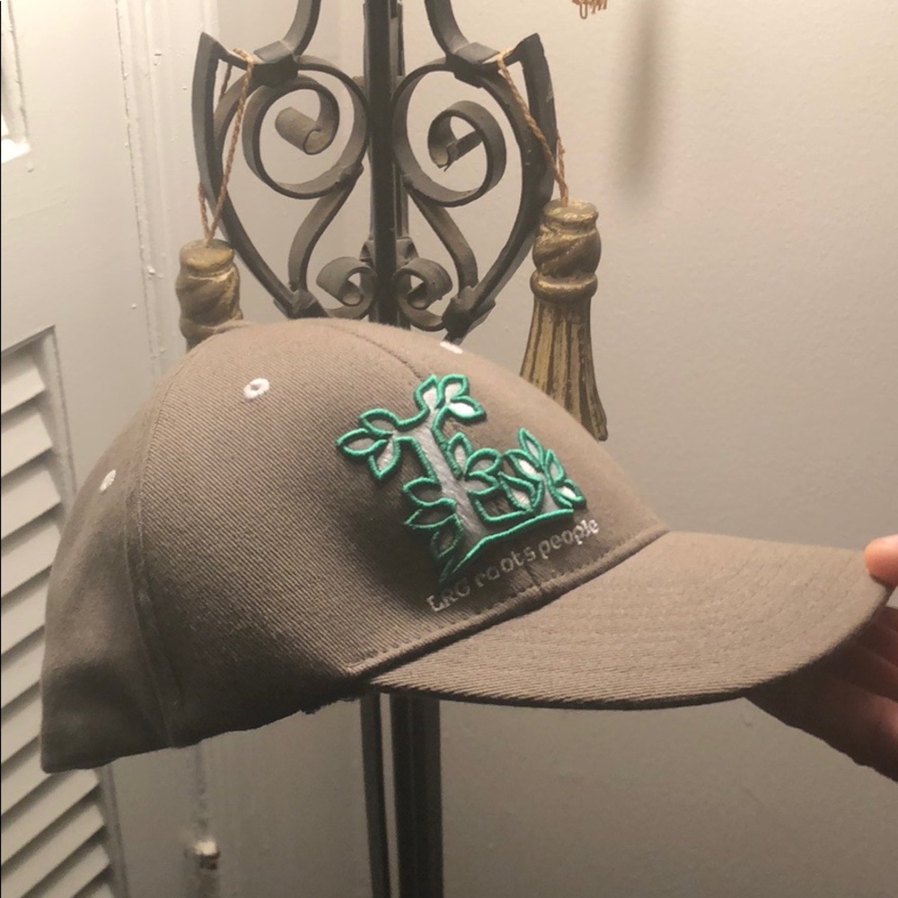 Hat - Picture 2 of 4